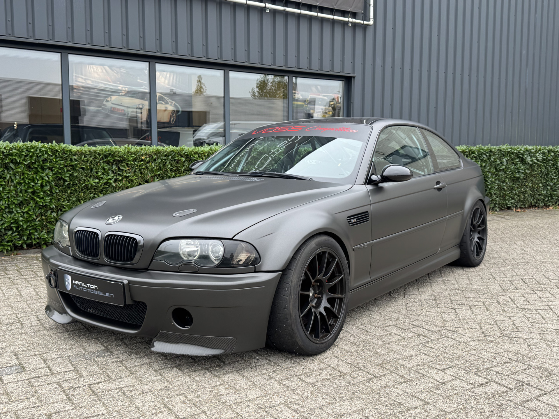 48541137-9.jpg
