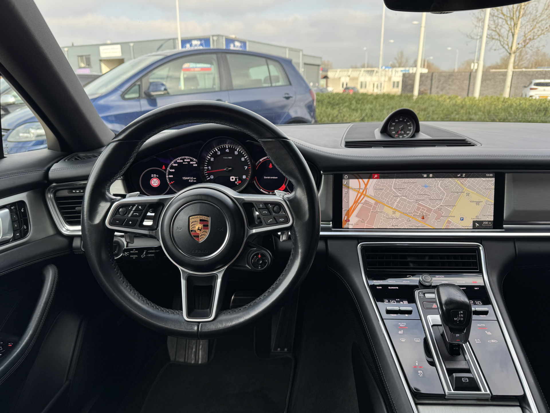 50398018-16.jpg
