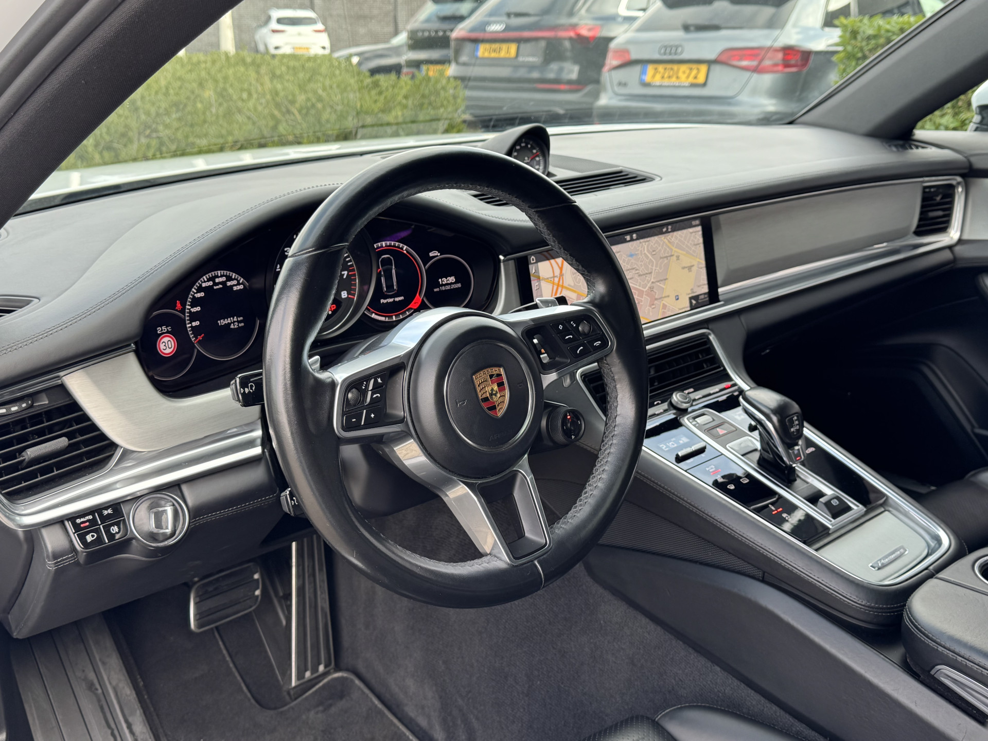 50398018-5.jpg