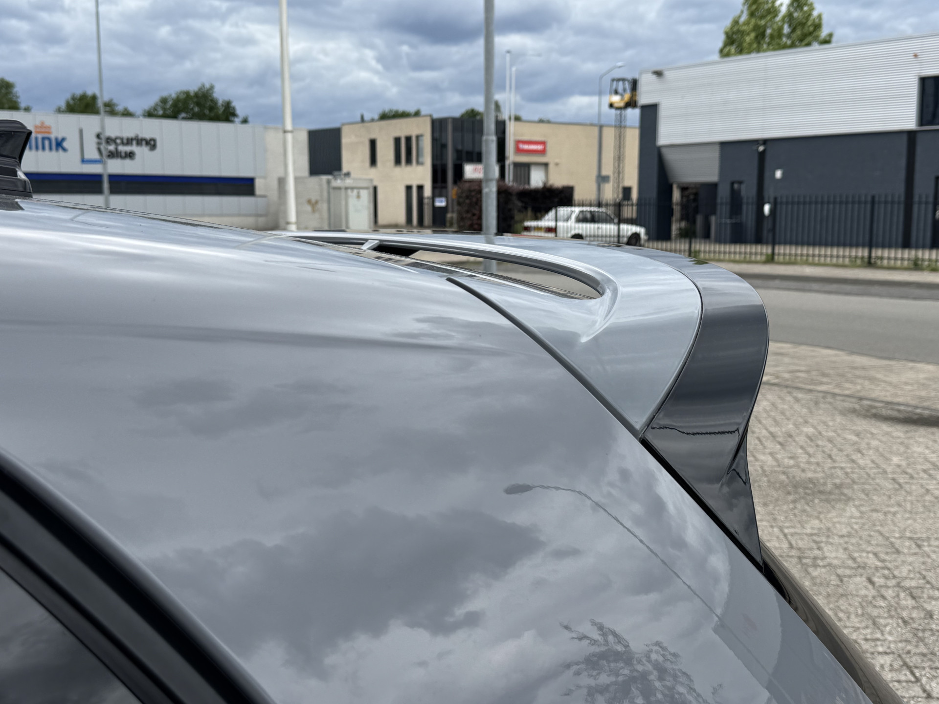 54190946-20.jpg