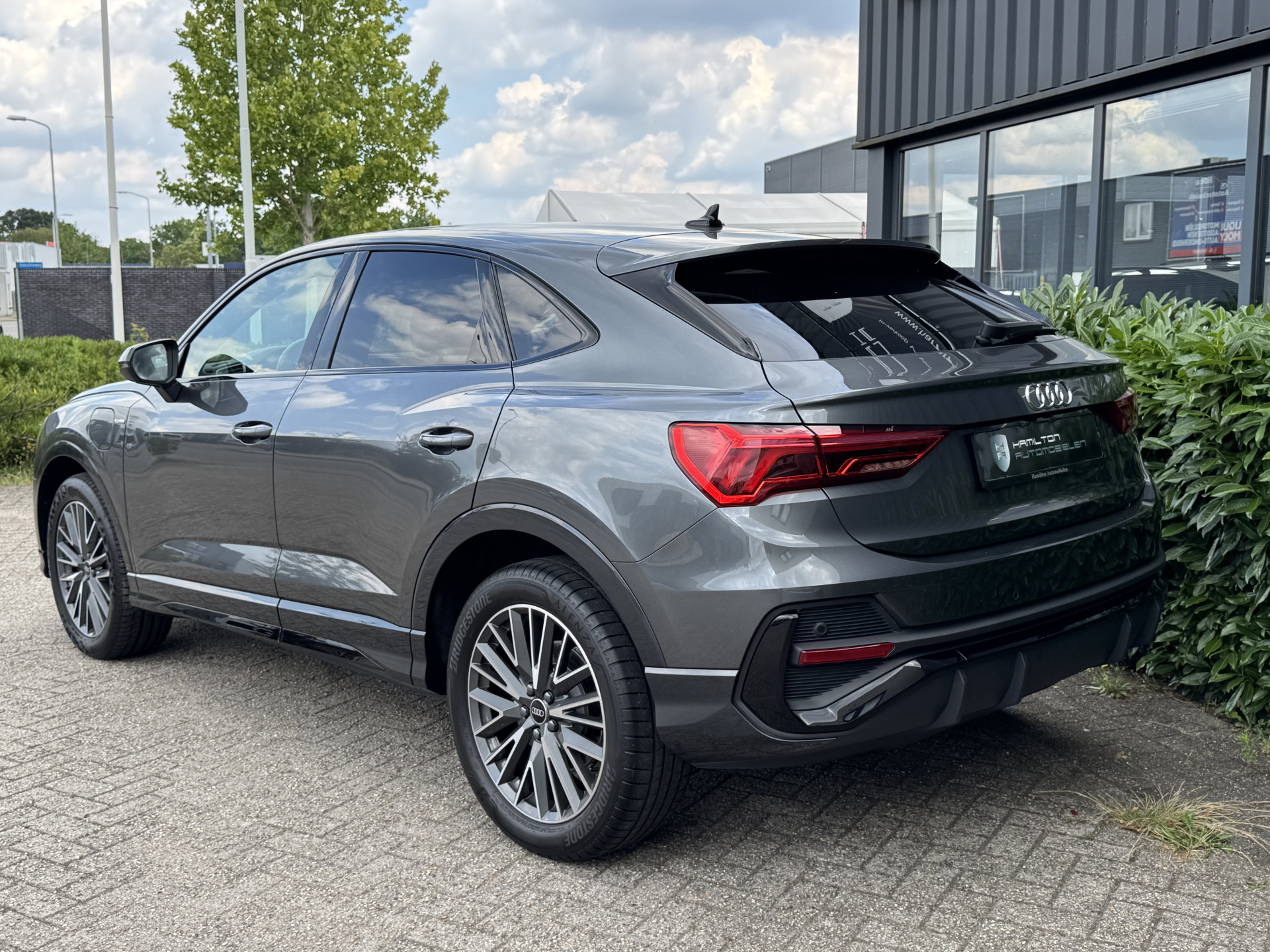 Audi Q3 Sportback 45 TFSI e 245pk S Edition Aut. 54698815-4.jpg | Hamilton Automobielen