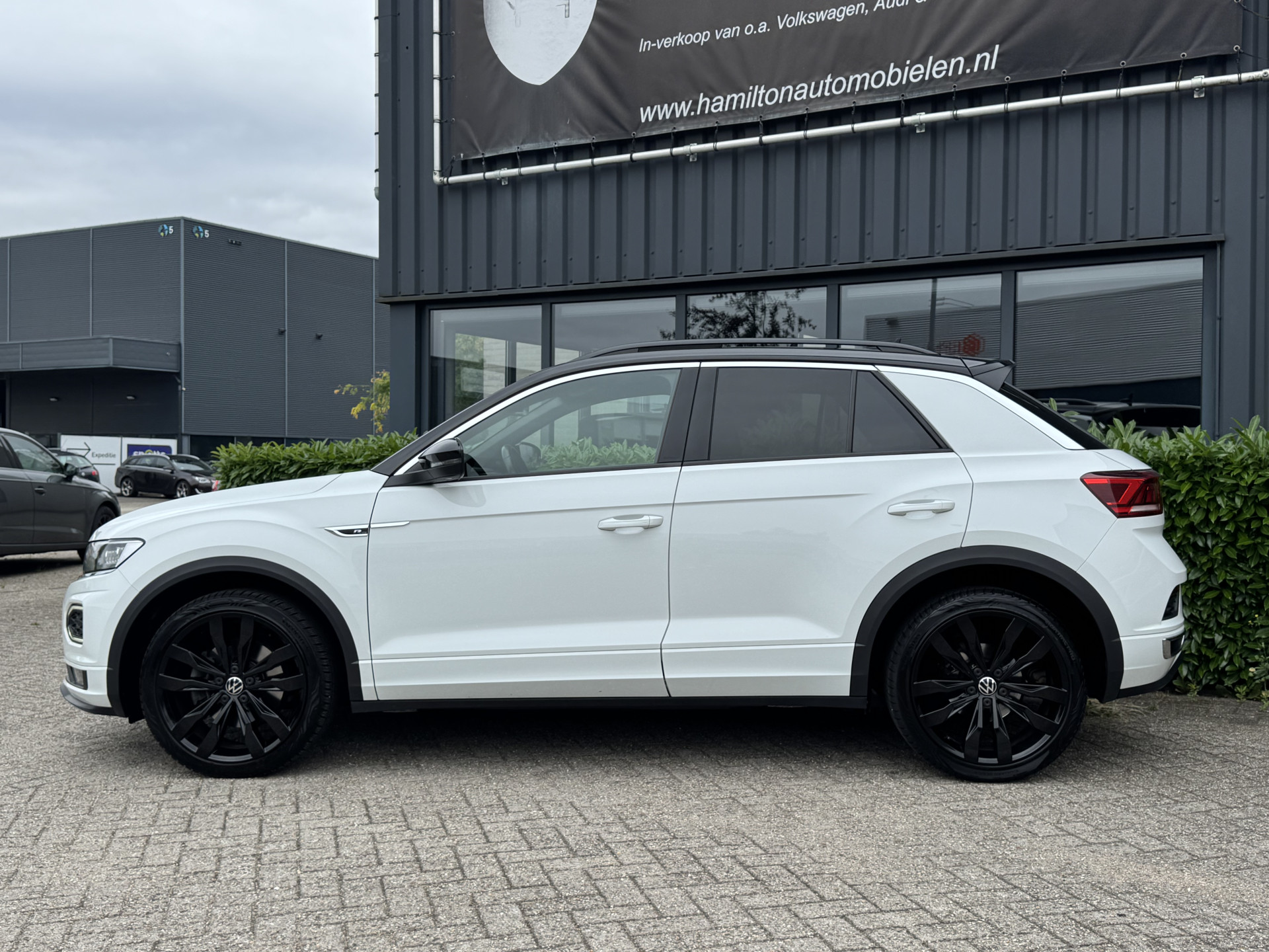 Volkswagen T-Roc 1.5 TSI 150pk R-Line DSG / Aut. 54723055-3.jpg | Hamilton Automobielen
