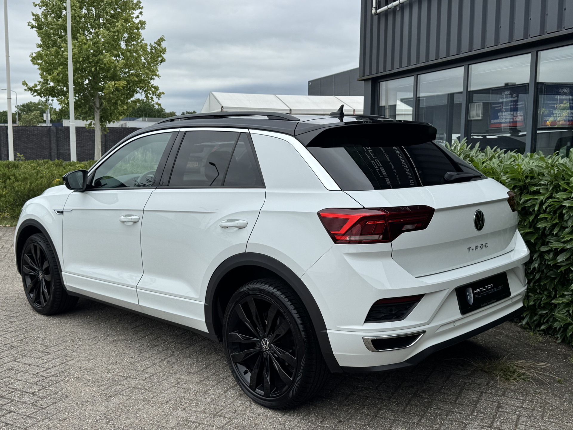 Volkswagen T-Roc 1.5 TSI 150pk R-Line DSG / Aut. 54723055-4.jpg | Hamilton Automobielen