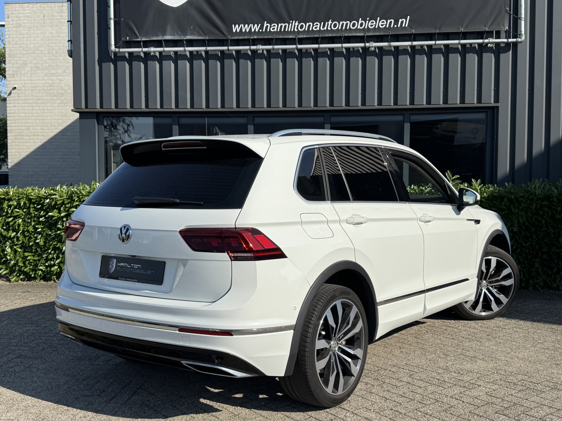 Volkswagen Tiguan 2.0 TDI 240pk Bit. DSG / Aut. 4Motion R-Line Highline 54994604-1.jpg | Hamilton Automobielen