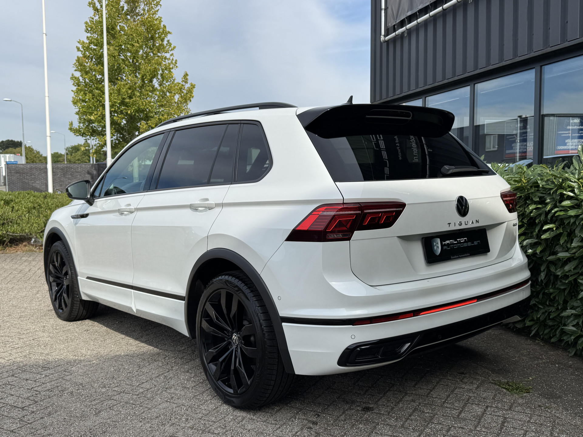 Volkswagen Tiguan 2.0 TSI 190pk 4Motion DSG / Aut. 3x R-Line 56208520-4.jpg | Hamilton Automobielen