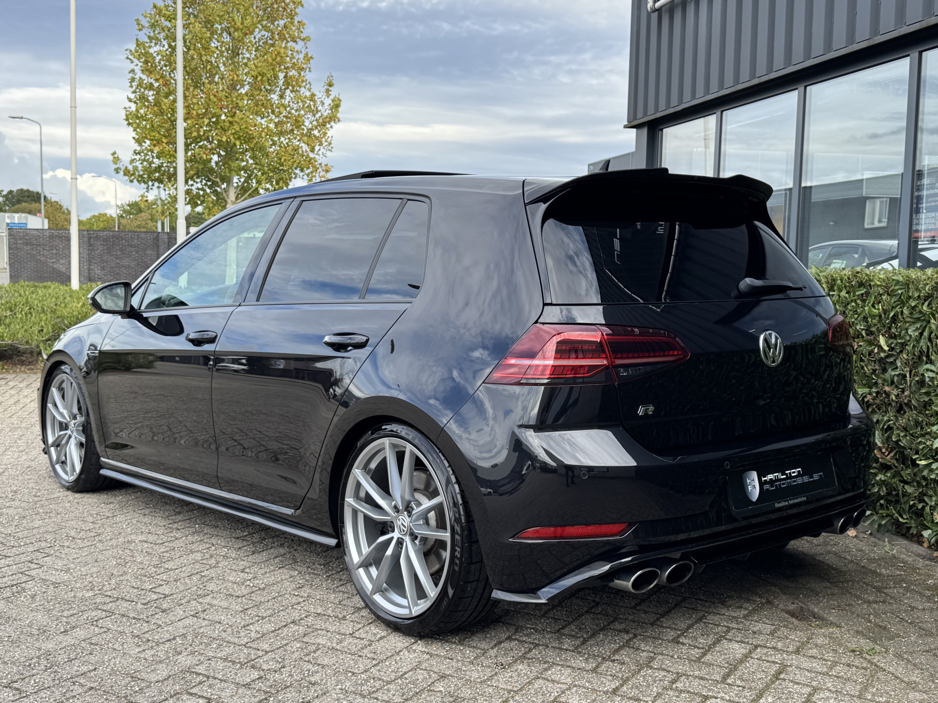 Volkswagen Golf 7,5 R 2.0 TSI 310pk 4Motion DSG / Aut. 57103998-4.jpg | Hamilton Automobielen