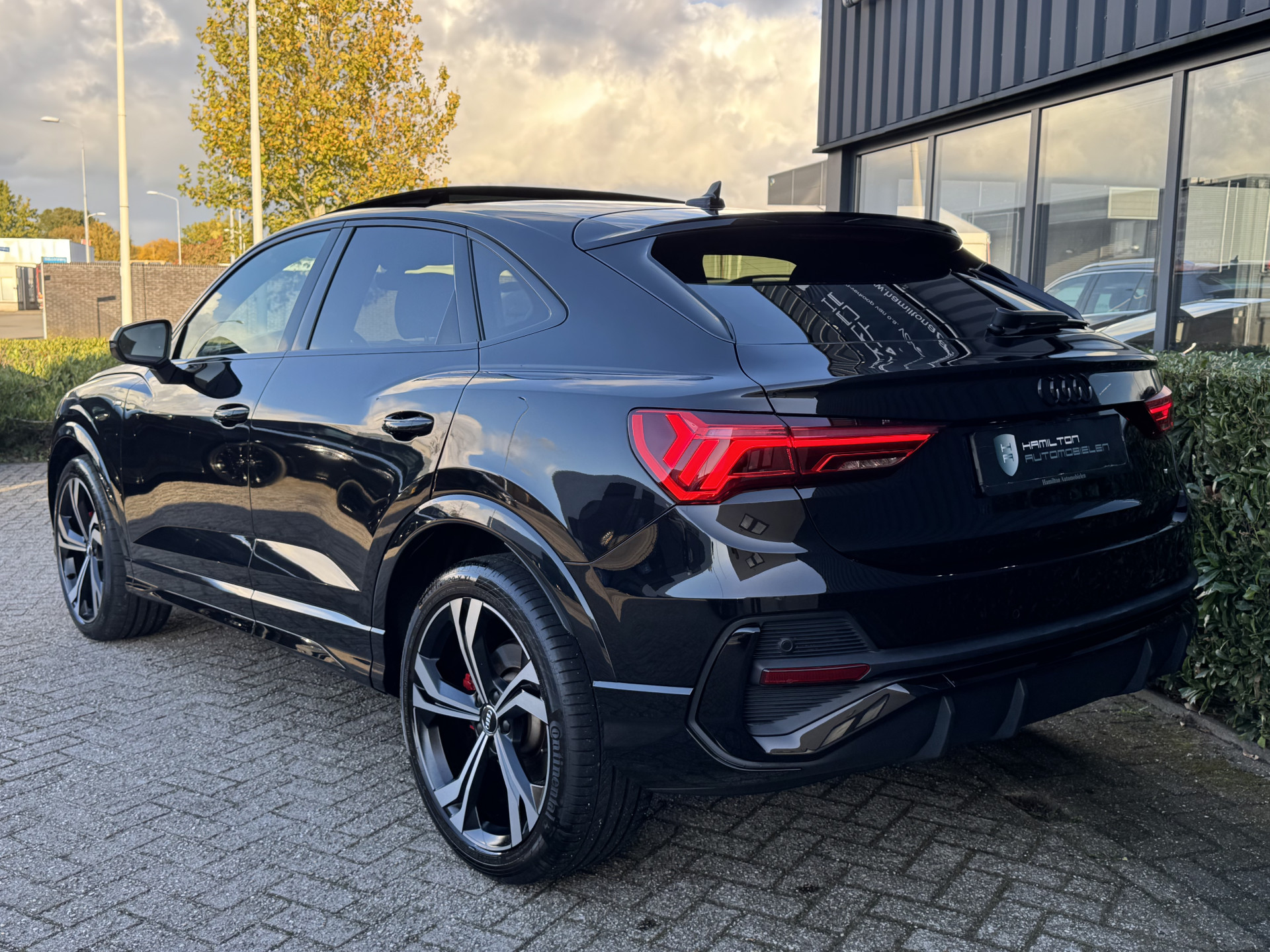 Audi Q3 Sportback 45 TFSI 230pk Quattro edition one S-Line 57521855-4.jpg | Hamilton Automobielen